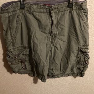 Men’s shorts in good condition